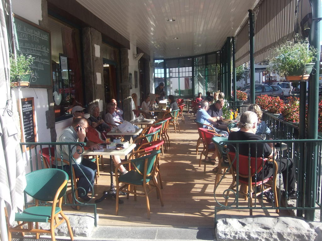 Hotel-Café du Trinquet Cambo-les-Bains Exterior foto